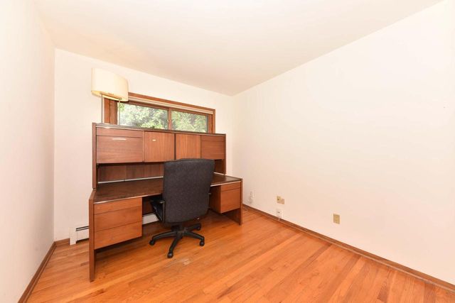 12810 W Meadow LANE, New Berlin, WI 53151