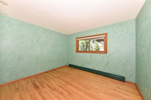 12810 W Meadow LANE, New Berlin, WI 53151