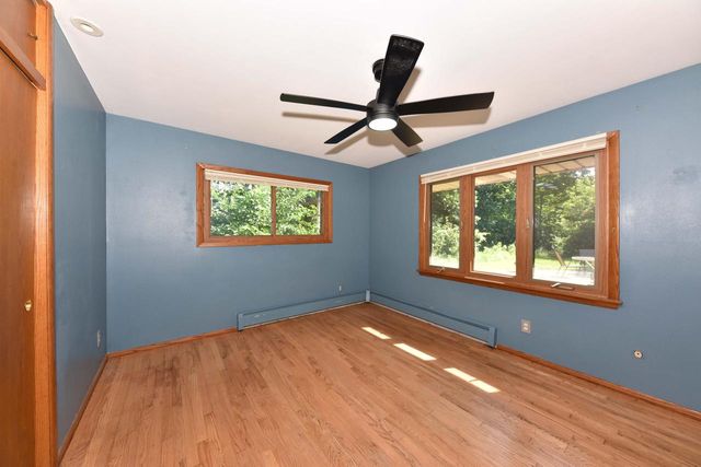 12810 W Meadow LANE, New Berlin, WI 53151