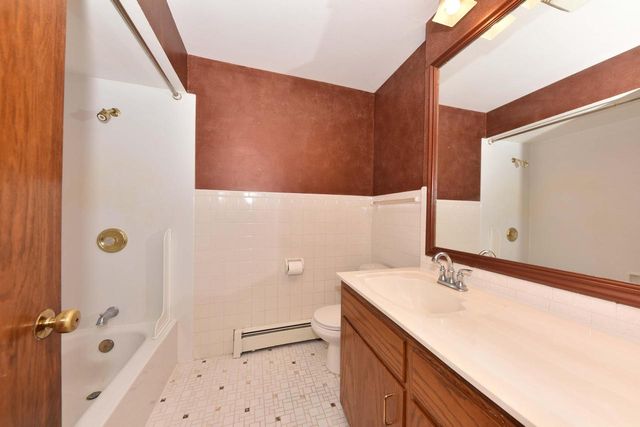 12810 W Meadow LANE, New Berlin, WI 53151