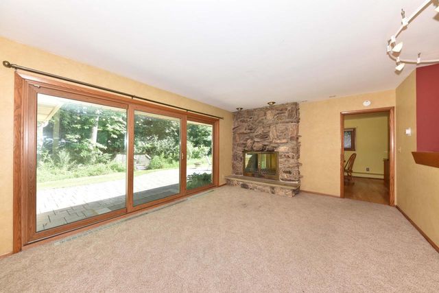12810 W Meadow LANE, New Berlin, WI 53151