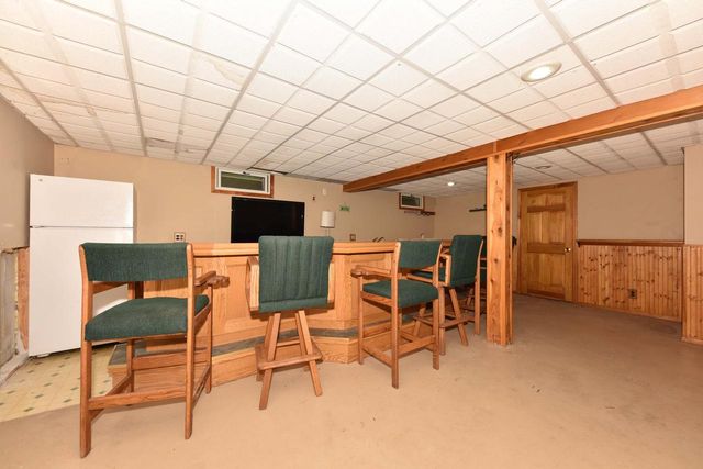12810 W Meadow LANE, New Berlin, WI 53151
