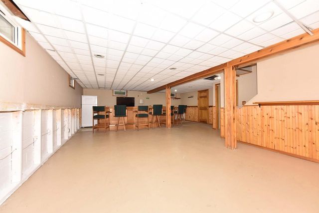 12810 W Meadow LANE, New Berlin, WI 53151