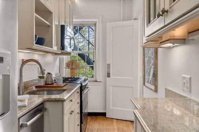 3 Arlington St 35, Cambridge, MA 02140