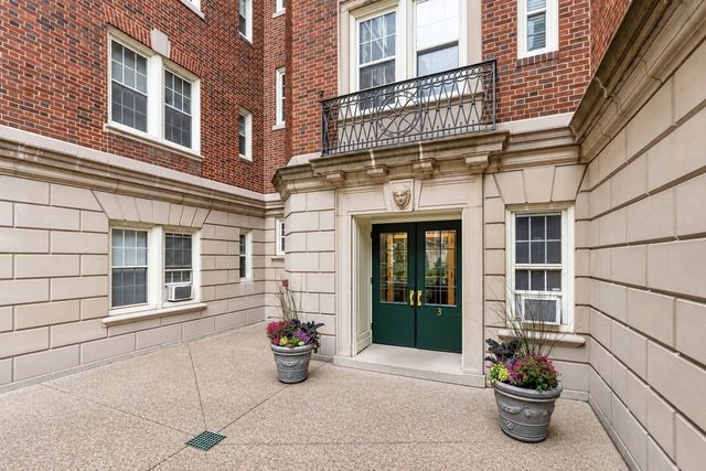 3 Arlington St 35, Cambridge, MA 02140
