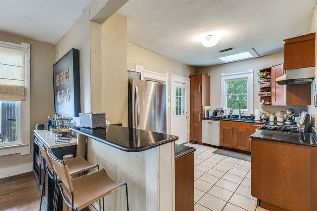 218 N Rosemont Avenue, Dallas, TX 75208