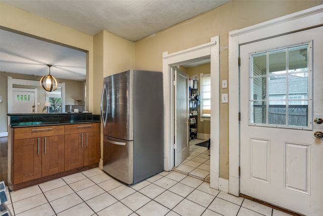 218 N Rosemont Avenue, Dallas, TX 75208