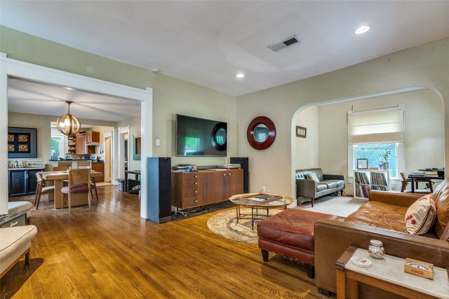 218 N Rosemont Avenue, Dallas, TX 75208