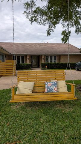 2106 Glenn Lakes Lane, Missouri City, TX 77459