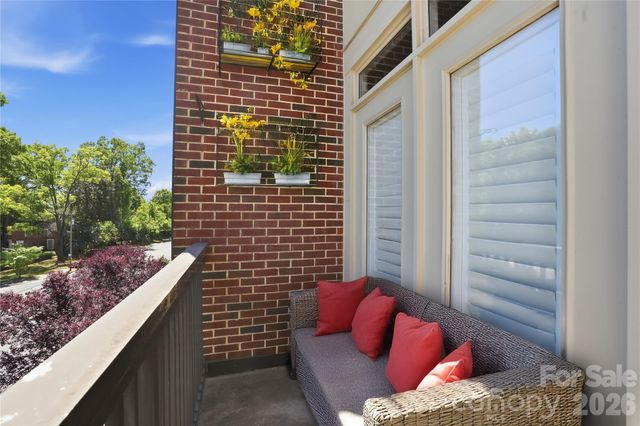 2990 Selwyn Avenue, Charlotte, NC 28209