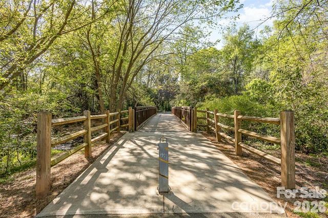 2990 Selwyn Avenue, Charlotte, NC 28209