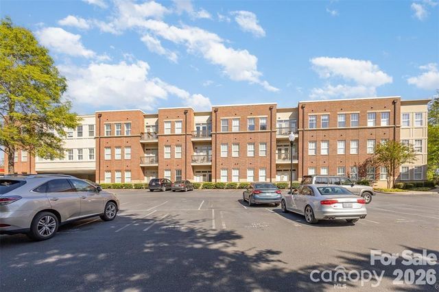 2990 Selwyn Avenue, Charlotte, NC 28209