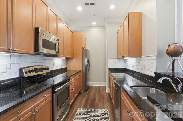 2990 Selwyn Avenue, Charlotte, NC 28209