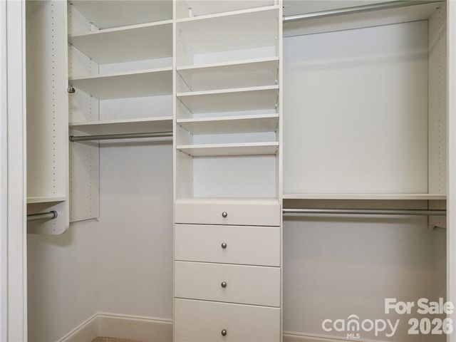 2990 Selwyn Avenue, Charlotte, NC 28209
