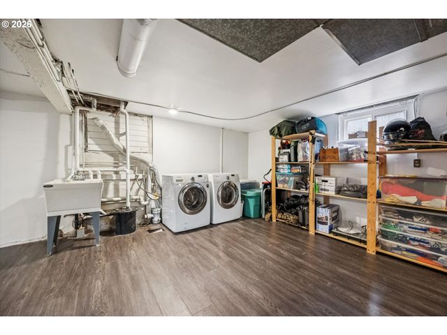 6111 Ne VERA St, Portland, OR 97213