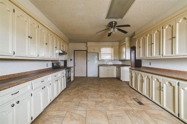 16266 NE 23rd Street, Choctaw, OK 73020