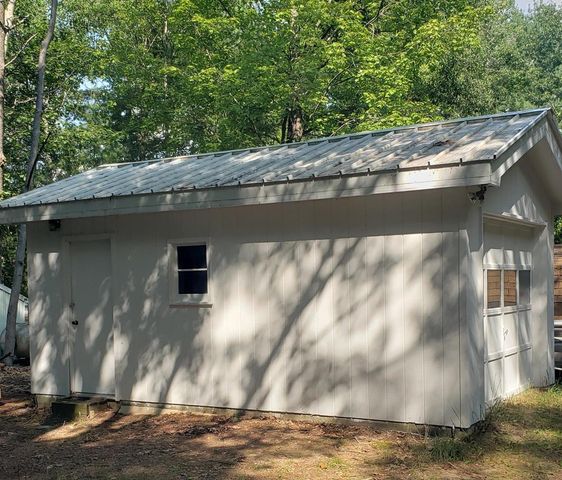404 Lockwood Drive, Gladwin, MI 48624