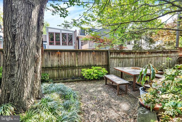 239 LANCASTER AVE, Lancaster, PA 17603