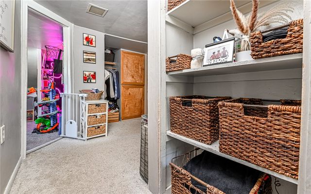 2201 Harbor, Spring Hill, PA 15212