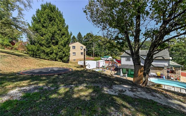 2201 Harbor, Spring Hill, PA 15212