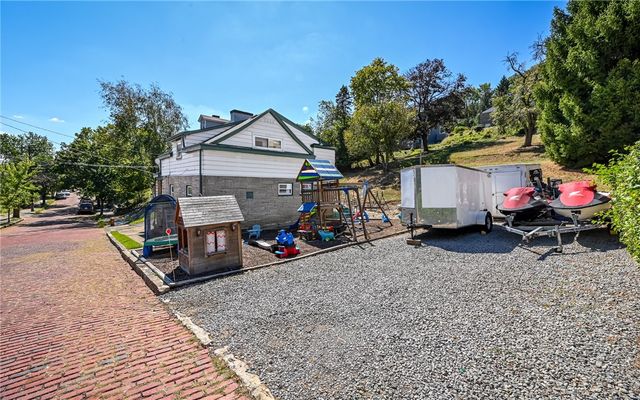 2201 Harbor, Spring Hill, PA 15212