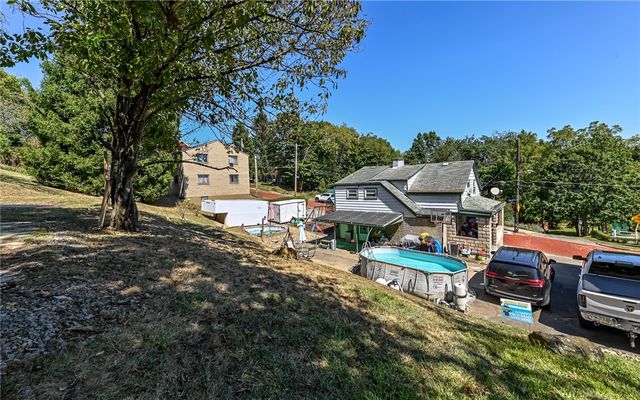 2201 Harbor, Spring Hill, PA 15212