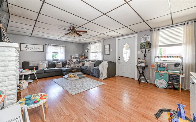 2201 Harbor, Spring Hill, PA 15212