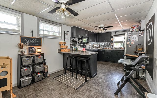 2201 Harbor, Spring Hill, PA 15212