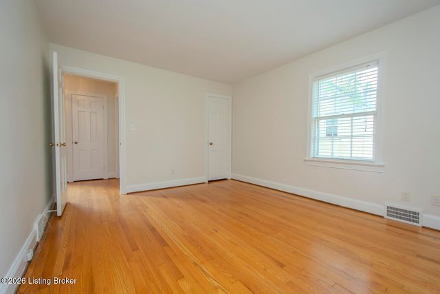4029 Leland Rd, Louisville, KY 40207