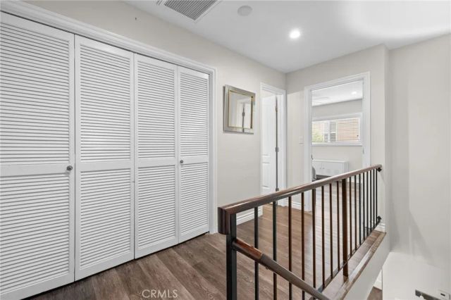 545 E Cypress F, Burbank, CA 91501