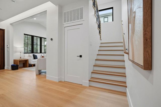 752 College Avenue, Menlo Park, CA 94025