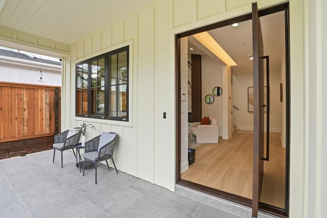 752 College Avenue, Menlo Park, CA 94025