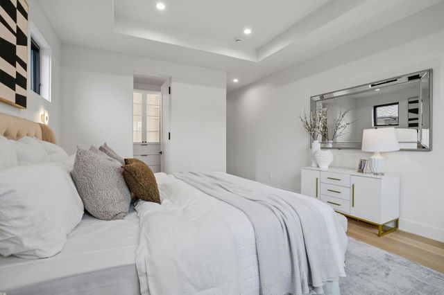 752 College Avenue, Menlo Park, CA 94025