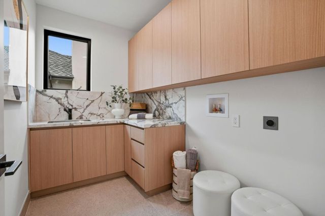 752 College Avenue, Menlo Park, CA 94025