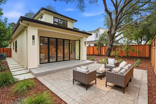 752 College Avenue, Menlo Park, CA 94025