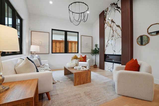 752 College Avenue, Menlo Park, CA 94025