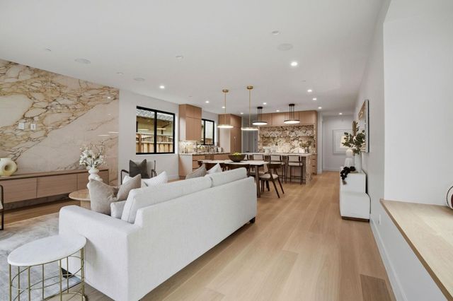 752 College Avenue, Menlo Park, CA 94025