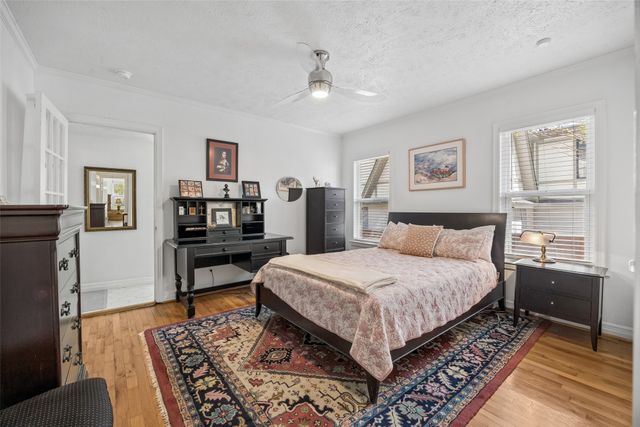 1114 Valencia Street, Dallas, TX 75223