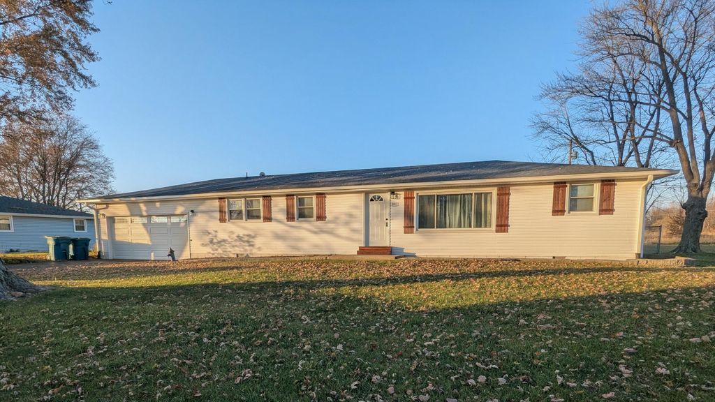 521 Ryan Road, Hebron, IN 46341