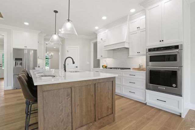 4092 Cottonwood Drive, Victoria Woods, IN 47601