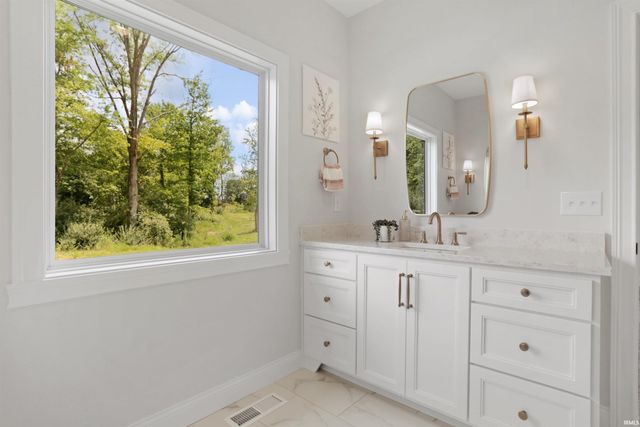 4092 Cottonwood Drive, Victoria Woods, IN 47601