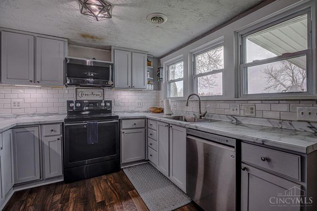 8631 Preble County Line Road, Gratis Twp, OH 45327