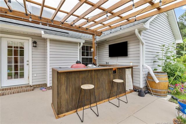 116 Woodbine Drive, Raeford, NC 28376