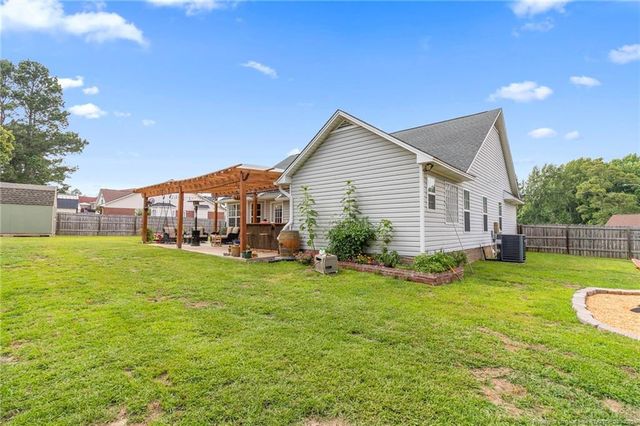 116 Woodbine Drive, Raeford, NC 28376