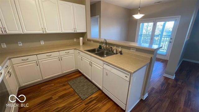 1631 Lacebark Drive J, Greenwood, IN 46143