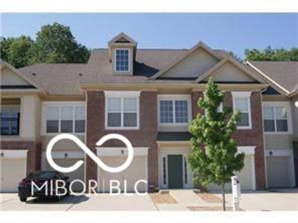 1631 Lacebark Drive J, Greenwood, IN 46143