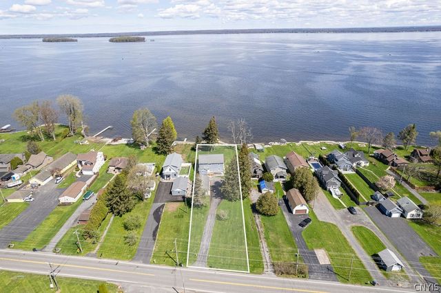 7195 Lakeshore Road, Cicero, NY 13039