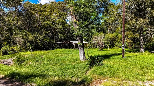 241 County Road 2221, Cleveland, TX 77327