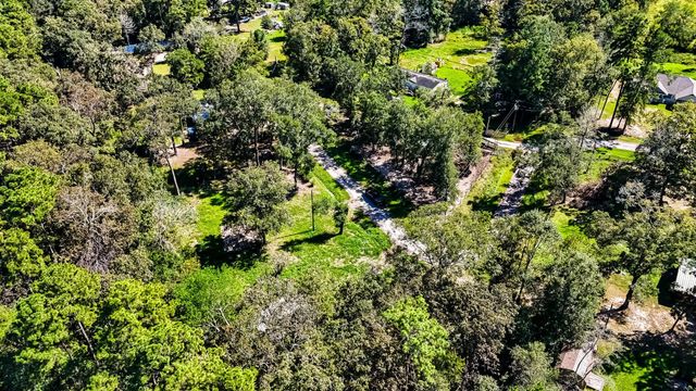 241 County Road 2221, Cleveland, TX 77327