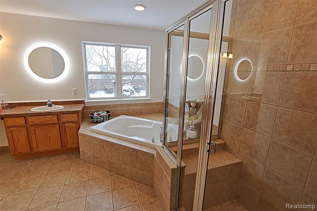 14949 Taylor Boulevard, Livonia, MI 48154